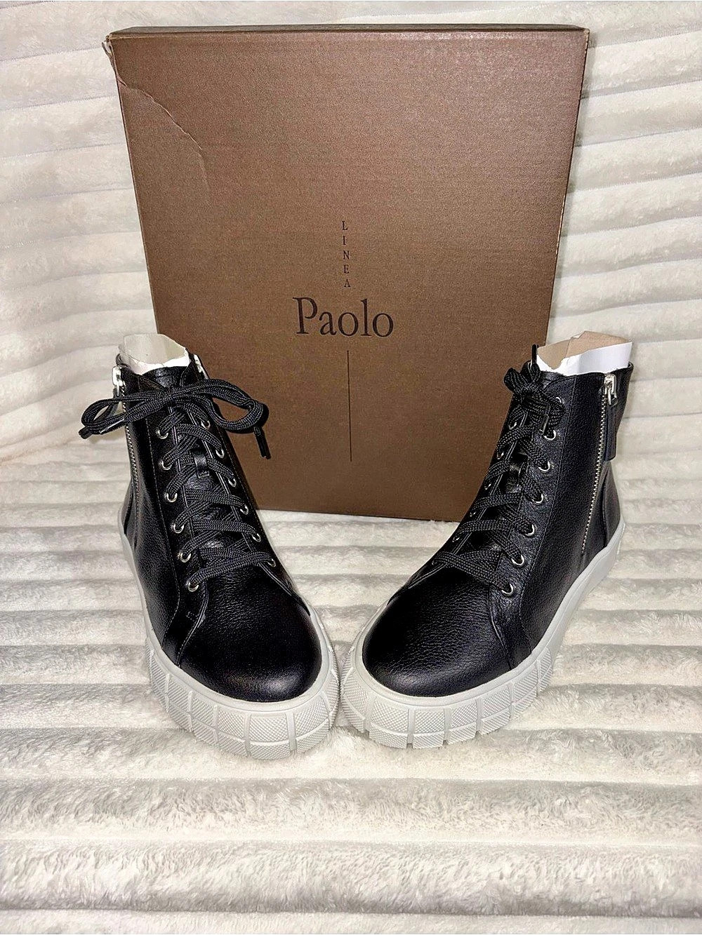 Linea Paolo GIO-L High Top Sneakers Black Leather & White soles NWT